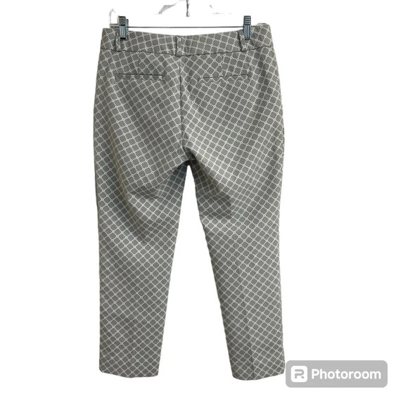 Banana Republic Hampton Pant Women 4P Gray White Geometric Print Crop Dress Pant - Picture 3 of 13